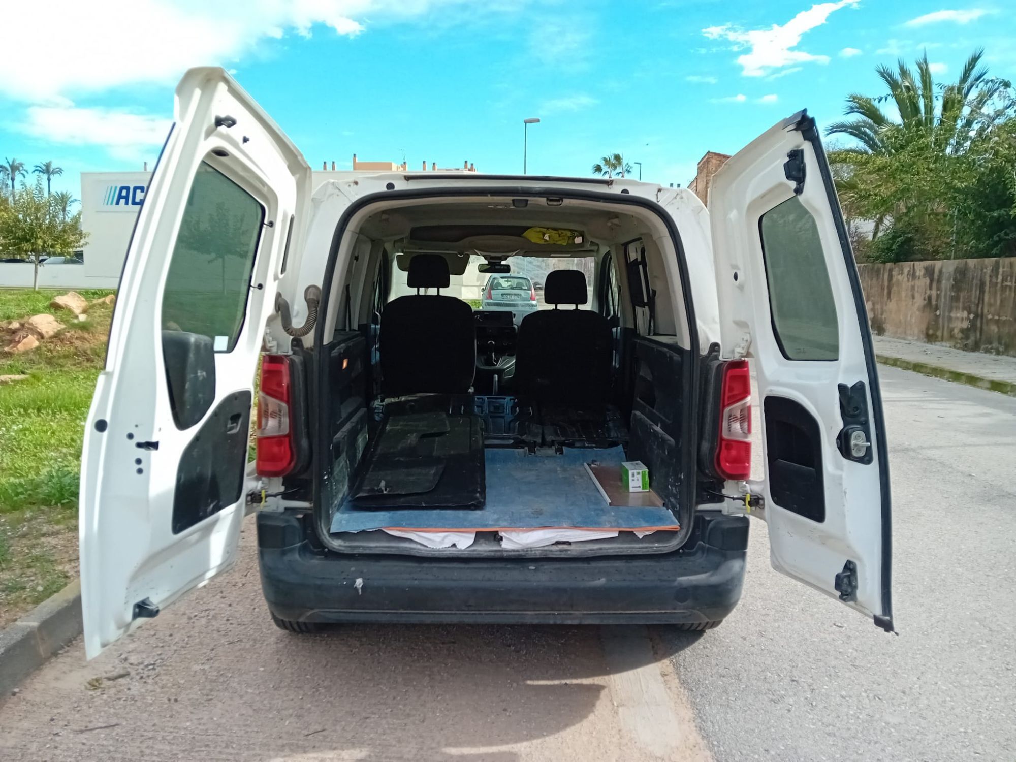 Foto del CITROEN Berlingo Van BlueHDi S&S Talla M Control 75
