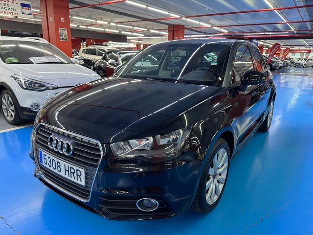 AUDI A1 (Adrenalin 1.6 TDI 66 kW (90 CV) S tronic) en Barcelona