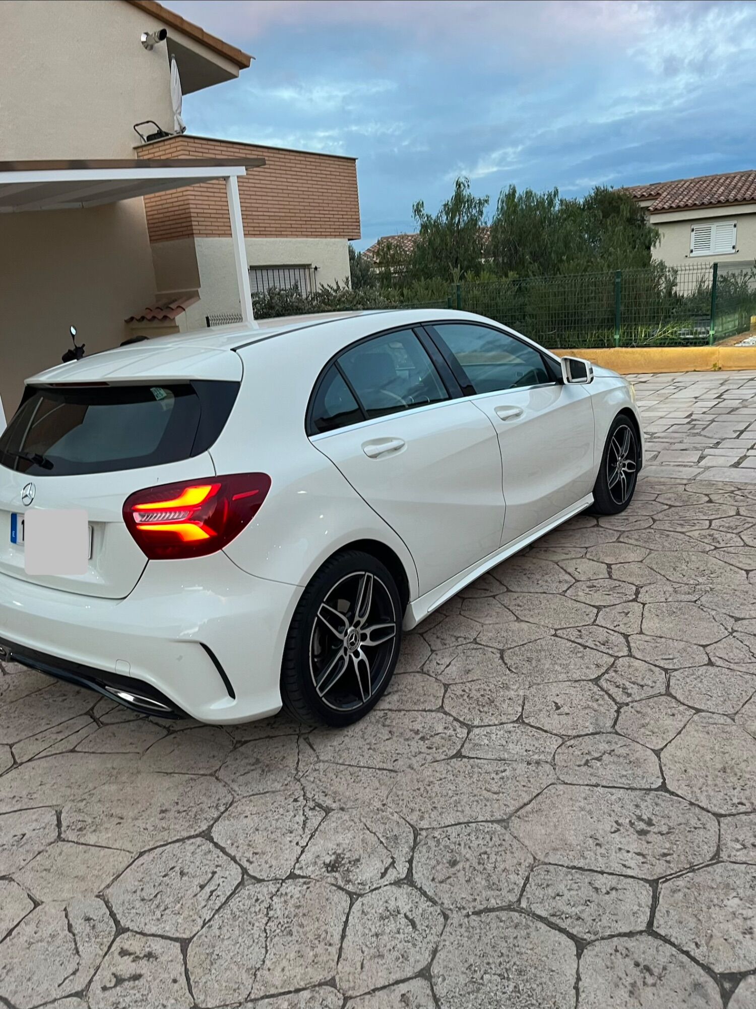 Foto del MERCEDES Clase A A 200d 7G-DCT