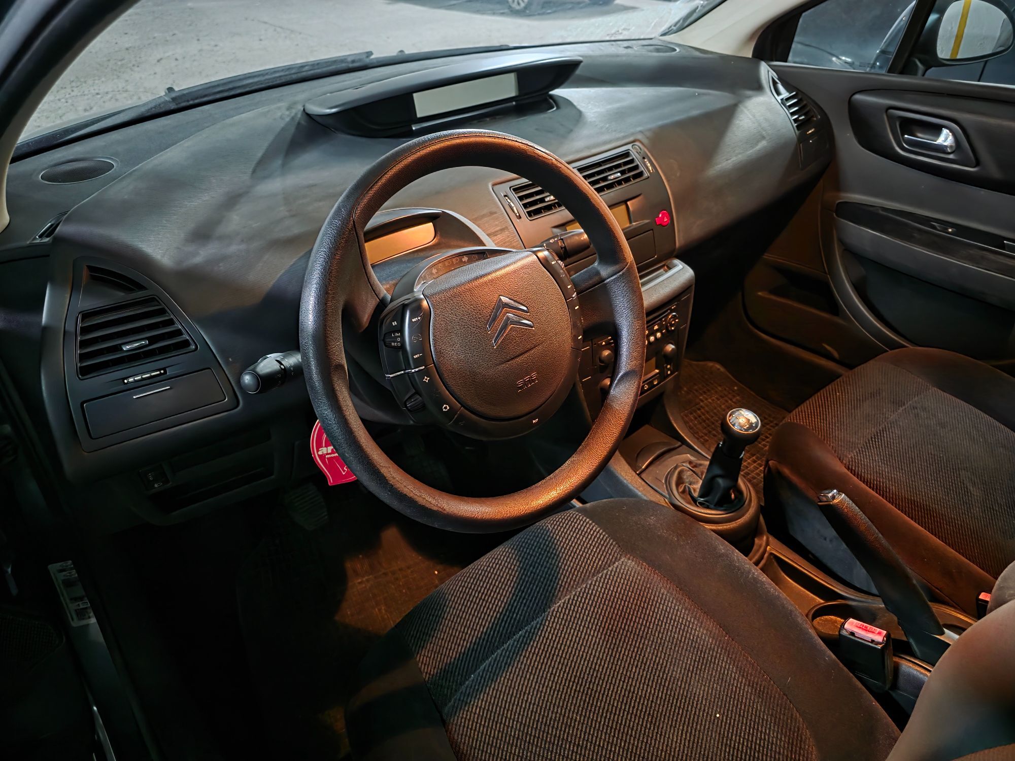 Foto del CITROEN C4 Sedán 1.6i Collection