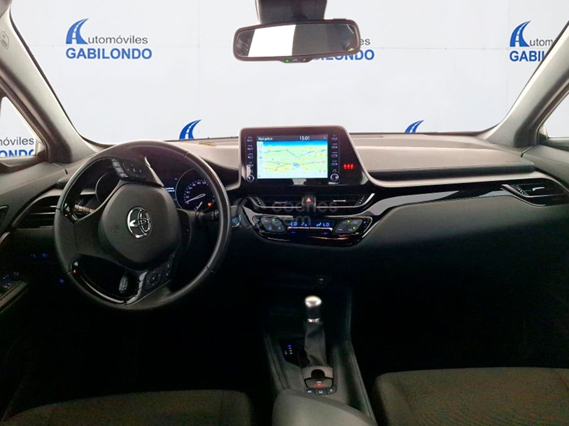 Foto del TOYOTA C-HR 180H Dynamic