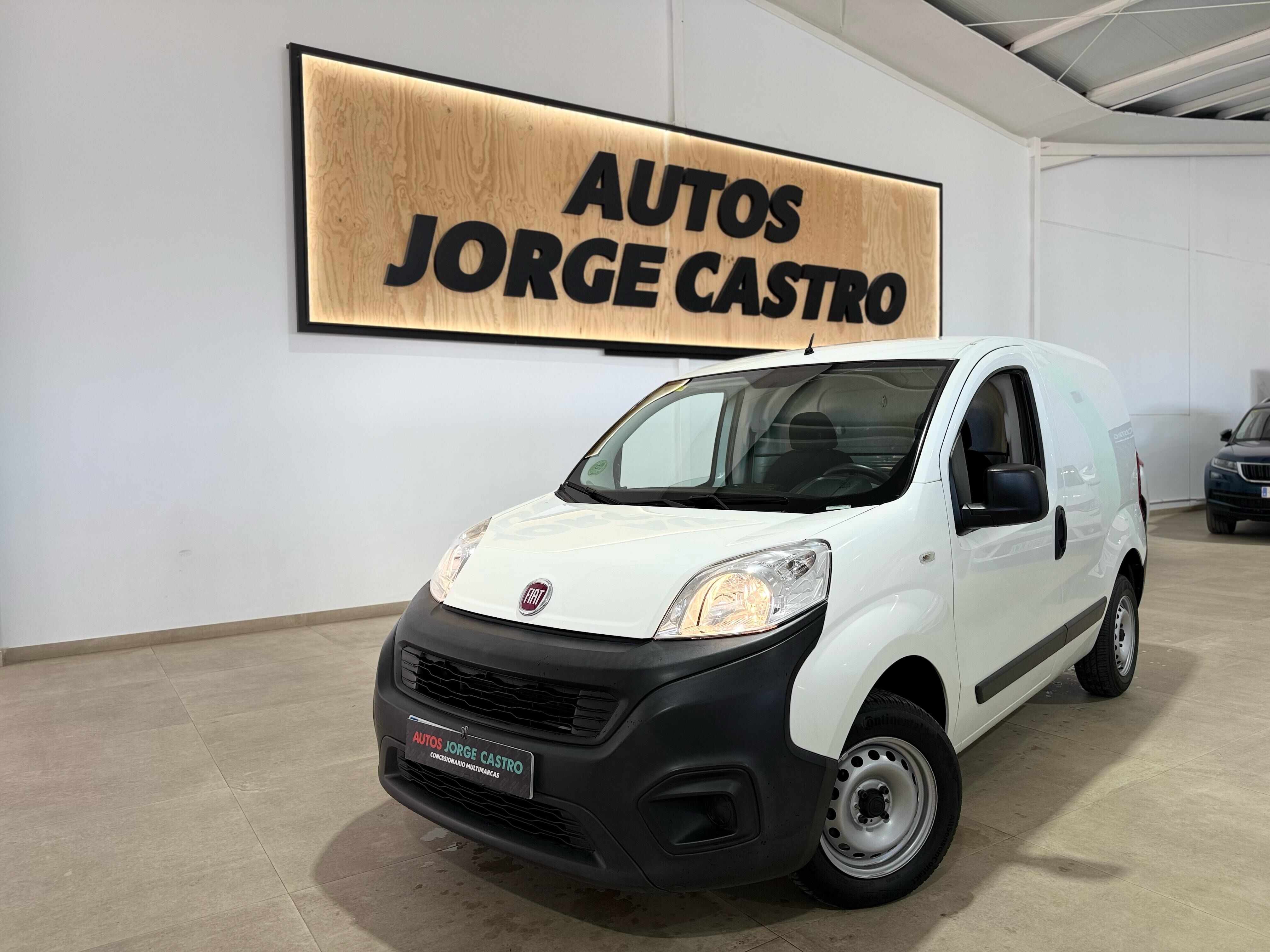 FIAT Fiorino (Cargo Base N1 1.3 MJet 59 kW (80 CV)) en Sevilla