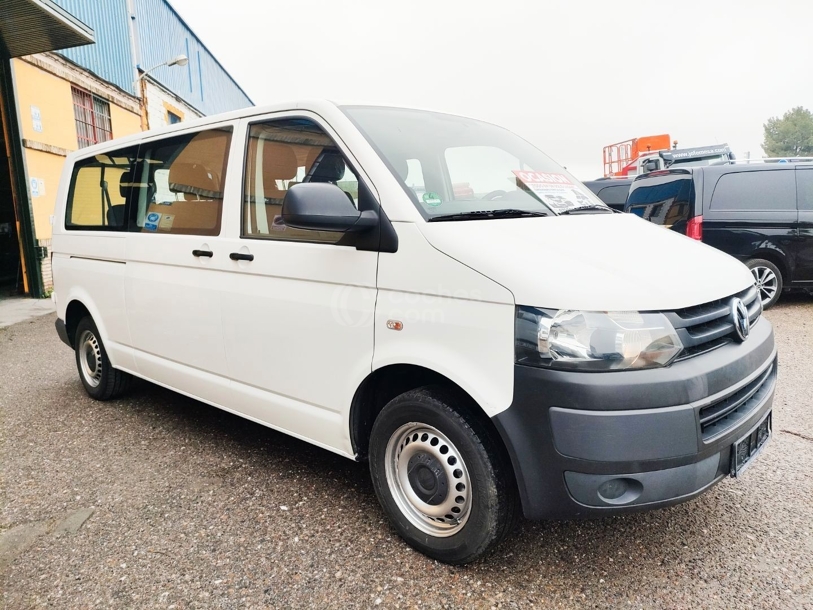 Foto del VOLKSWAGEN Transporter Kombi PRO 2.0TDI BMT Largo T. Medio 140