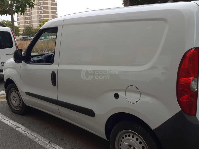 Foto del FIAT Dobló Cargo 1.4 T-Jet GNC Base E6