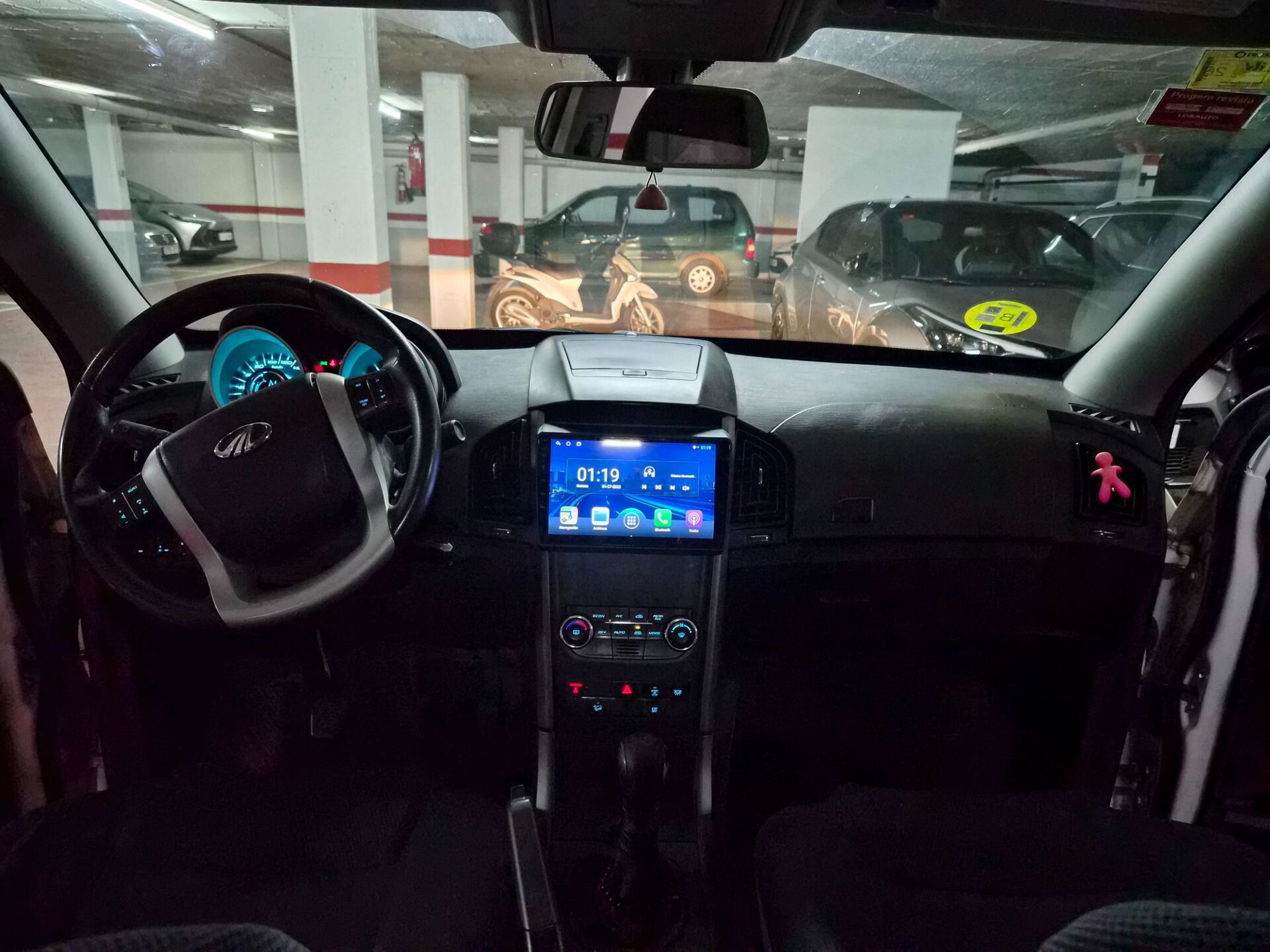 Imagen 2 de MAHINDRA XUV500