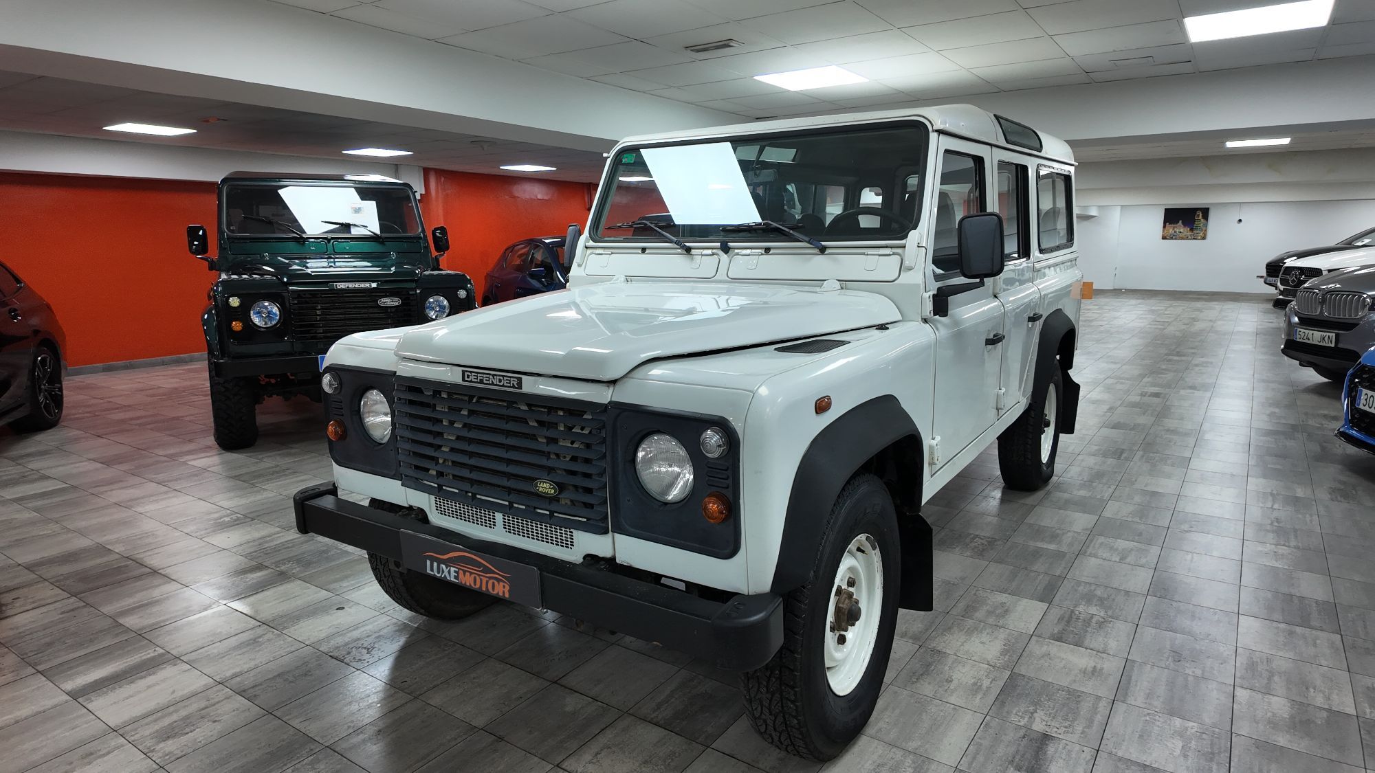LAND ROVER Defender (110 2.5Td5 SW SE) en Madrid
