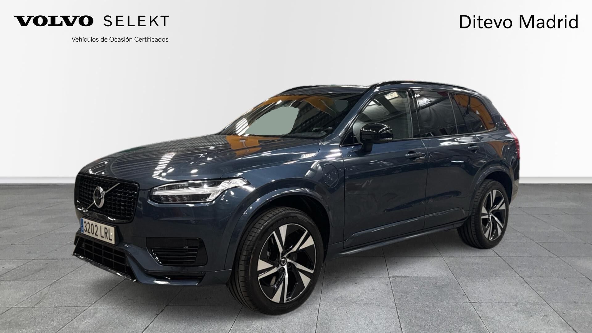 VOLVO XC90 (T8 Recharge R-Design AWD Auto 287 kW (390 CV)) en Madrid