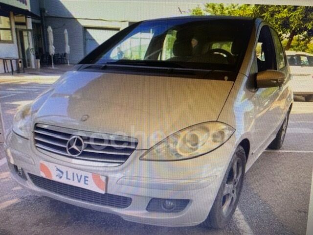 MERCEDES Clase A (150 Avantgarde 70 kW (95 CV)) en Barcelona