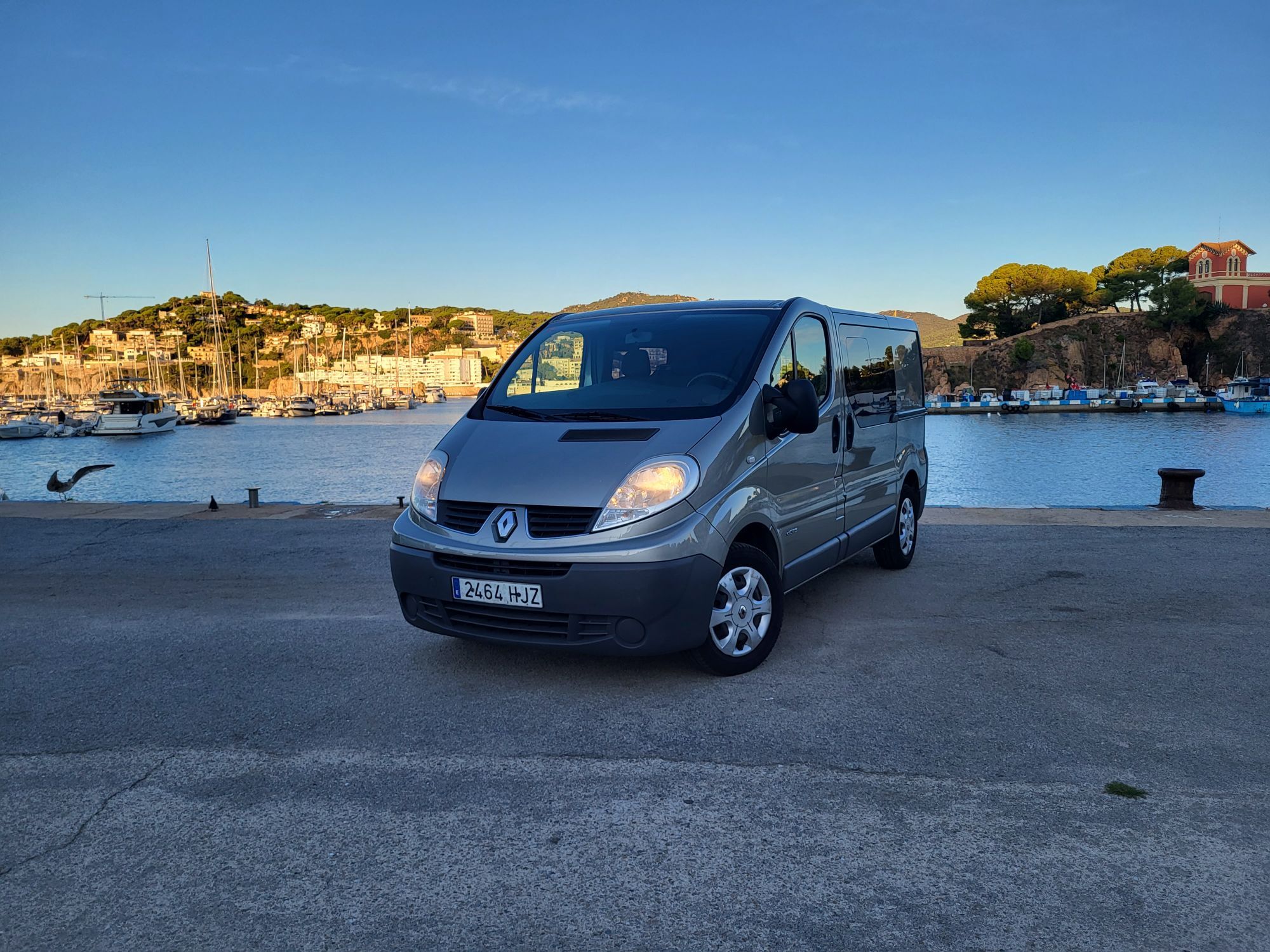 RENAULT Trafic 2.0dCi Passenger Combi9 29 L 115 E5