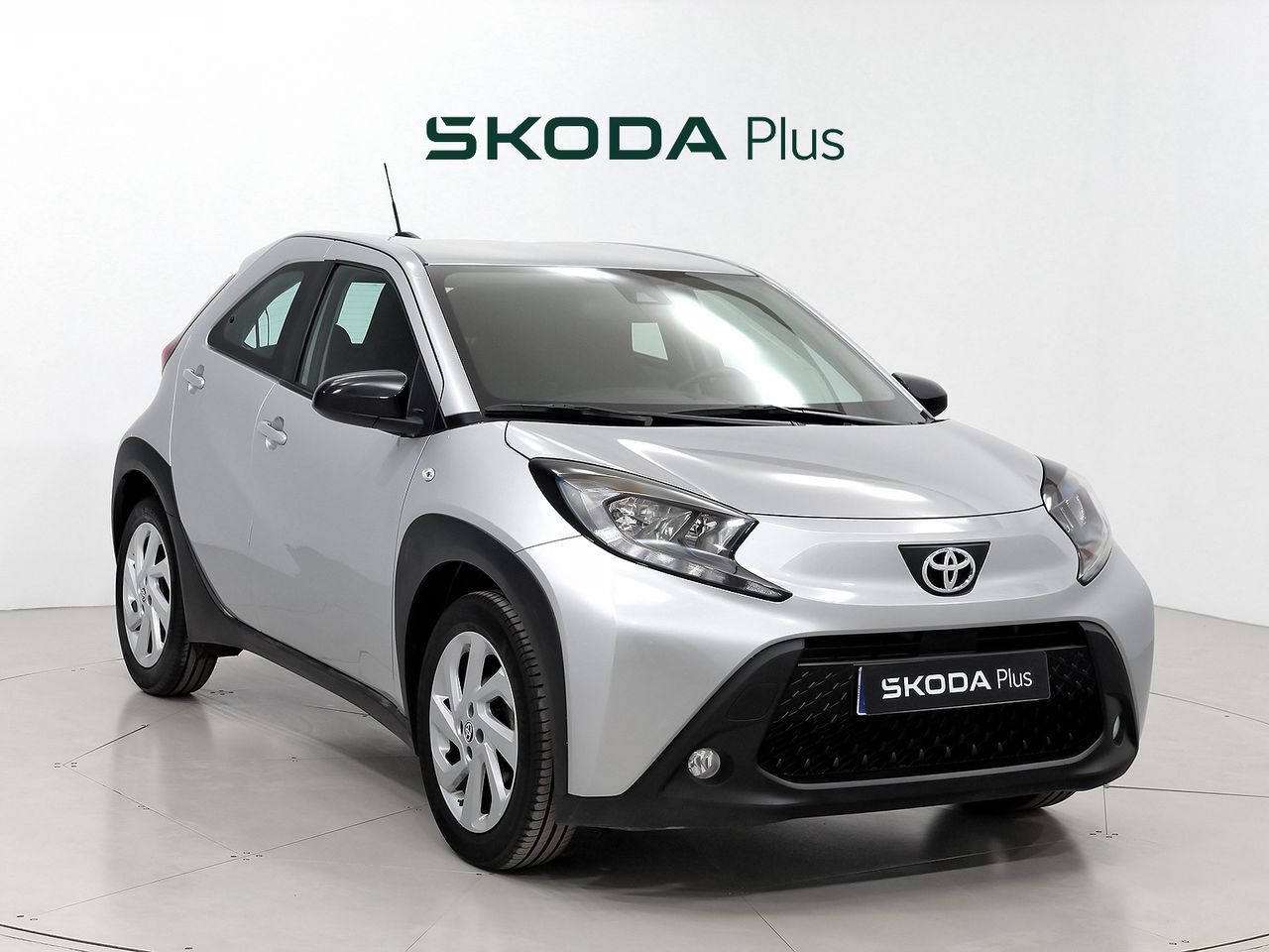 TOYOTA Aygo X Cross (1.0 VVT-I 72CV Play) en Barcelona