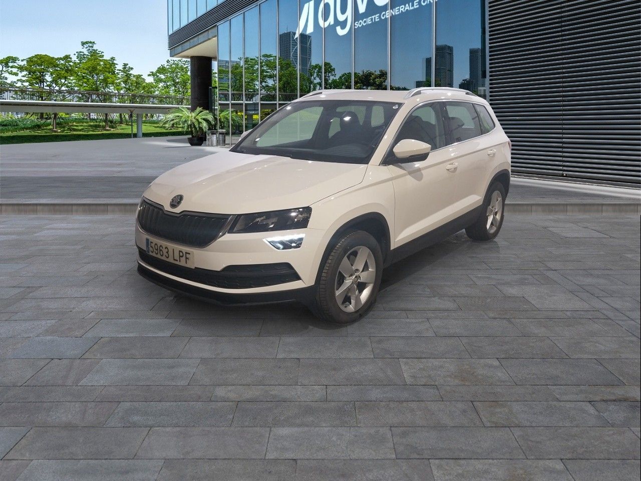 SKODA Karoq (2.0 TDI Ambition 4X4 DSG 110 kW (150 CV)) en Madrid