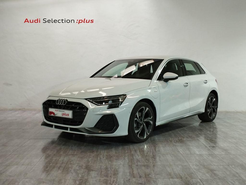 Foto del AUDI A3 Sportback 40 TFSIe S line S tronic