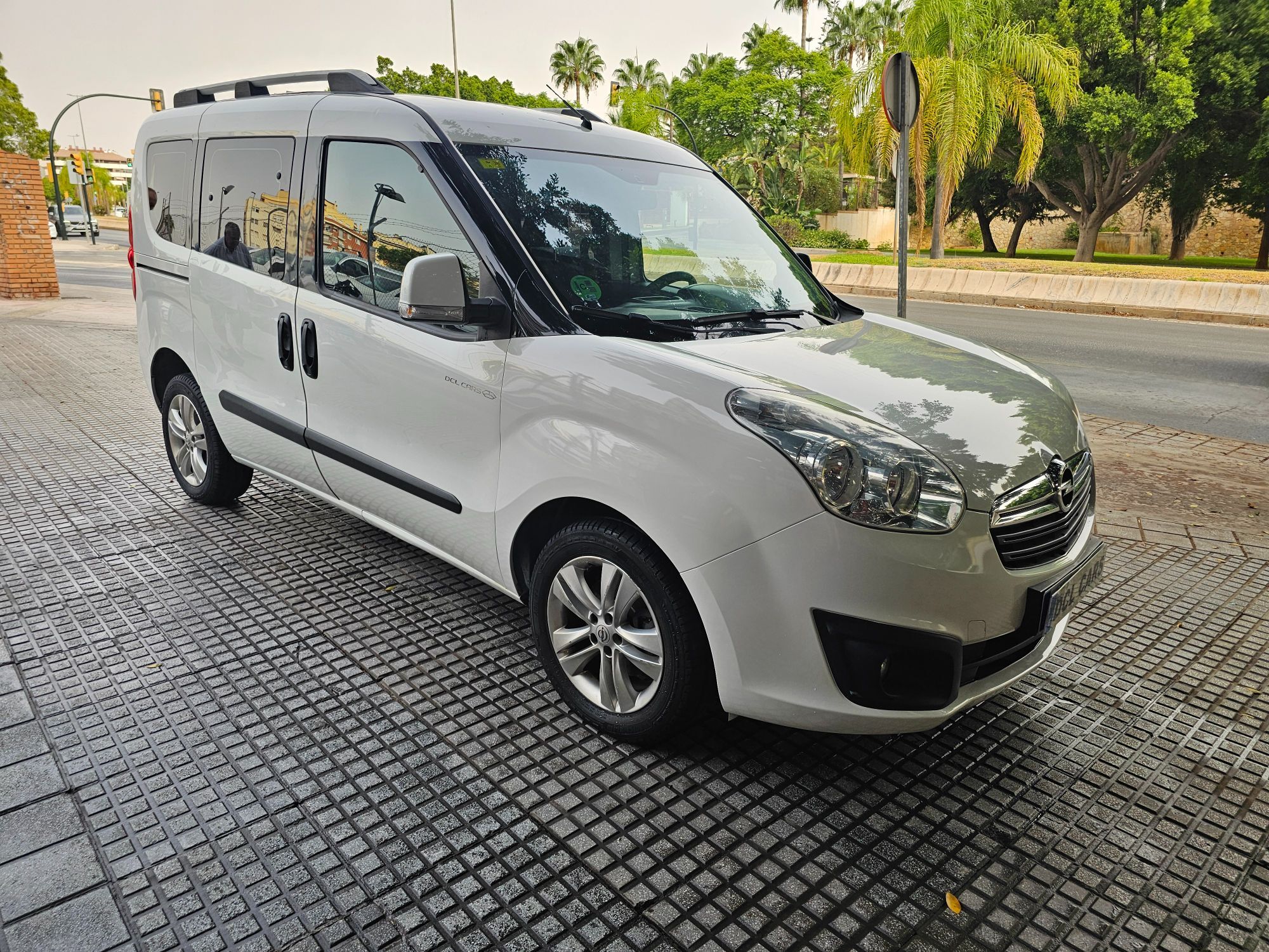 OPEL Combo (1.3CDTI Cargo L1H1 95) en Málaga