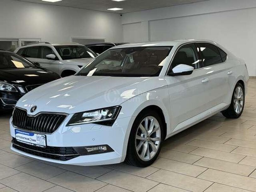 Foto del SKODA Superb 1.4 TSI P-HEV SportLine DSG