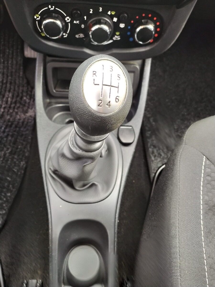 DACIA Duster (1.5DCI 110CV LAUREATE  5P) en Girona