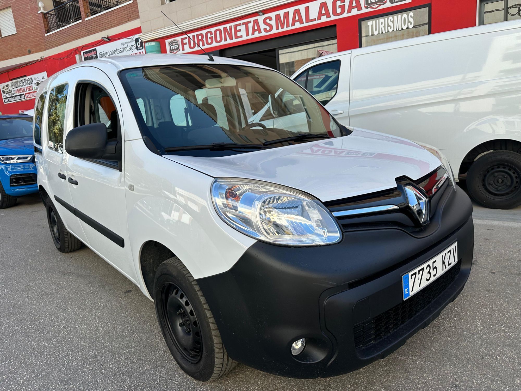 RENAULT Kangoo (Combi 1.5dCi Blue Extrem 70kW) en Málaga