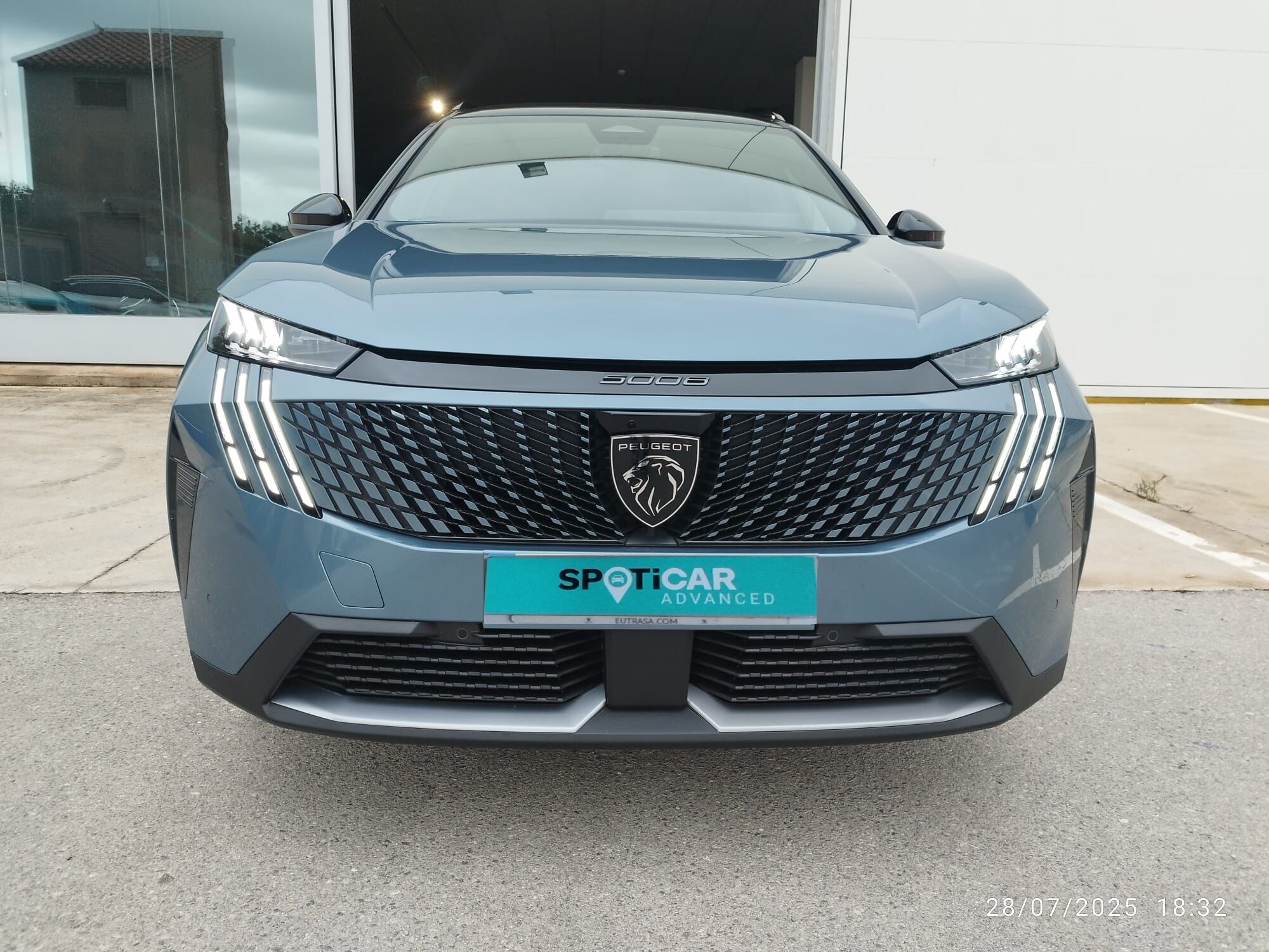PEUGEOT 5008 SUV (1.2 107KW GT eDCS6) en Barcelona