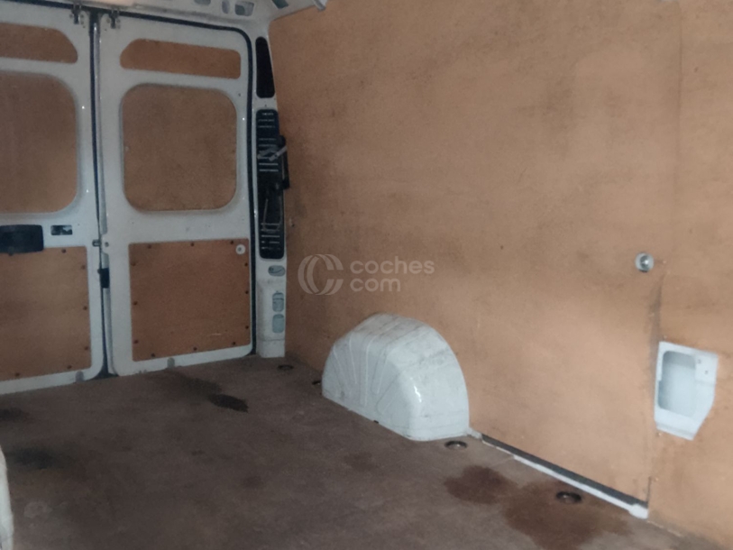 Foto del PEUGEOT Boxer Furgón 2.2BlueHDI 435 L4H2 S&S 165
