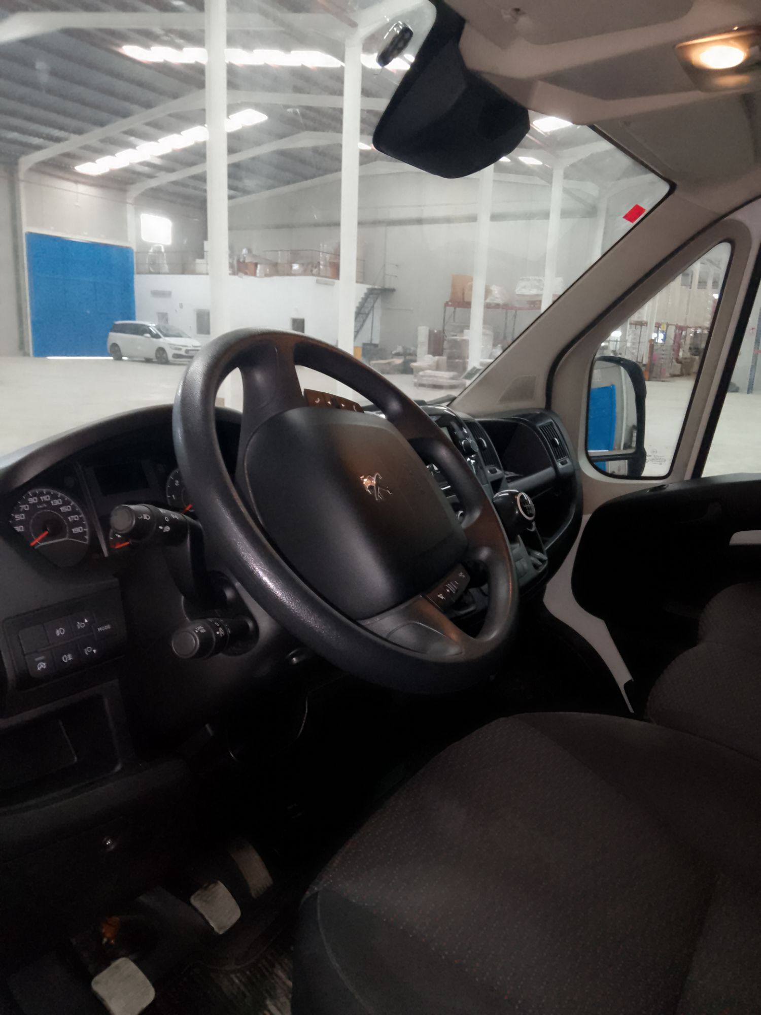 Foto del PEUGEOT Boxer Furgón 2.2BlueHDI 435 L4H2 S&S 165