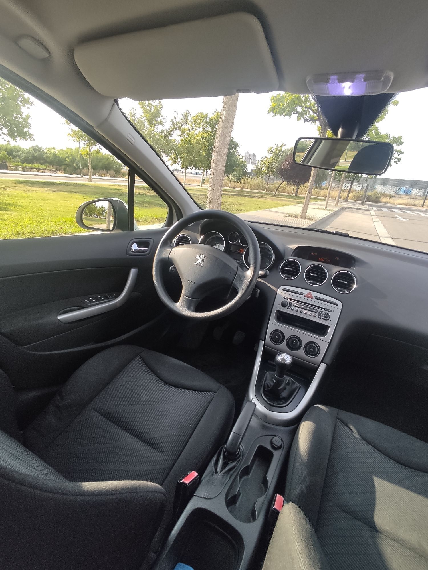 Foto del PEUGEOT 308 1.4 VTi Envy 98