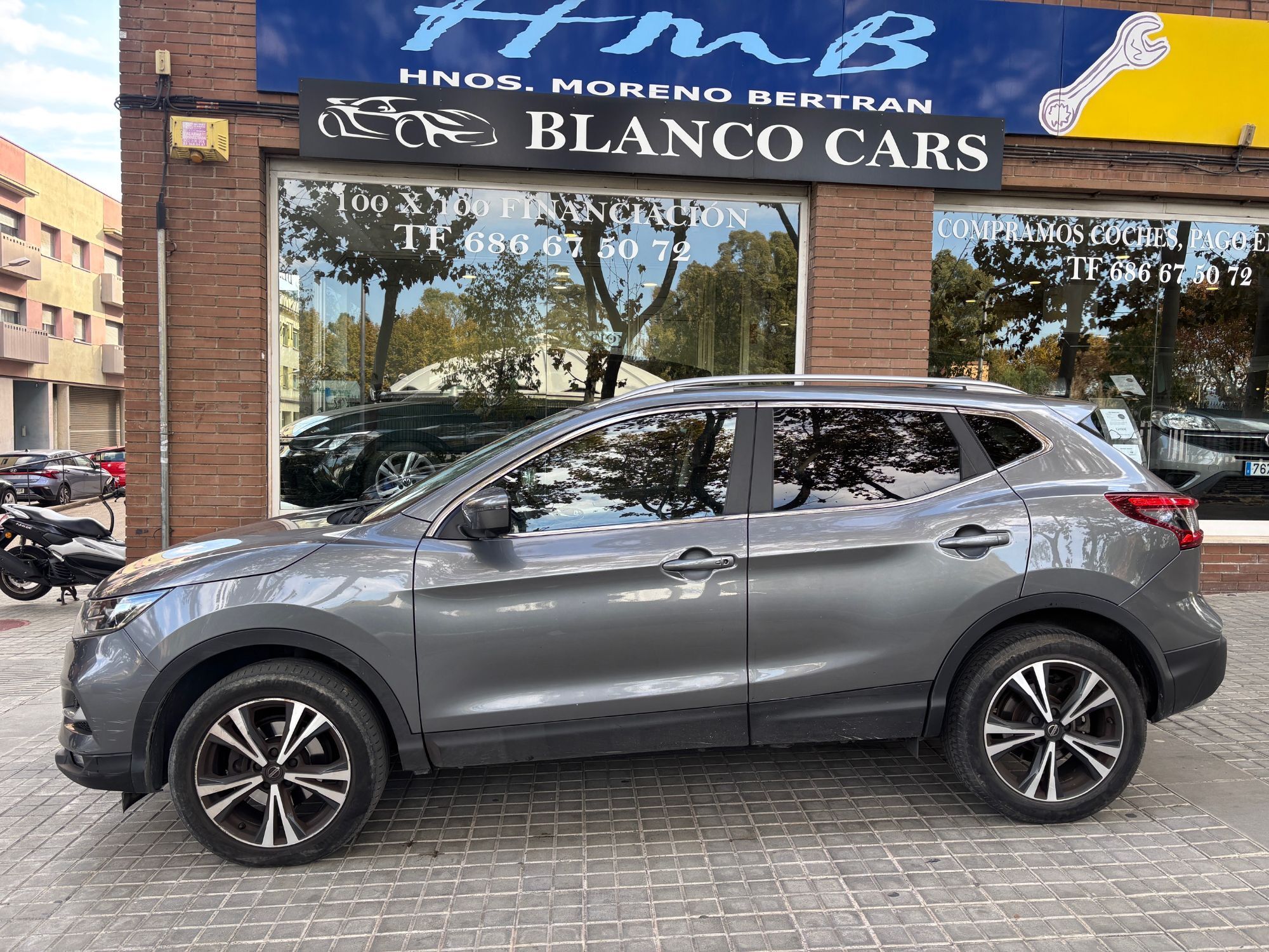 NISSAN Qashqai (1.6dCi Tekna 4x2) en Barcelona