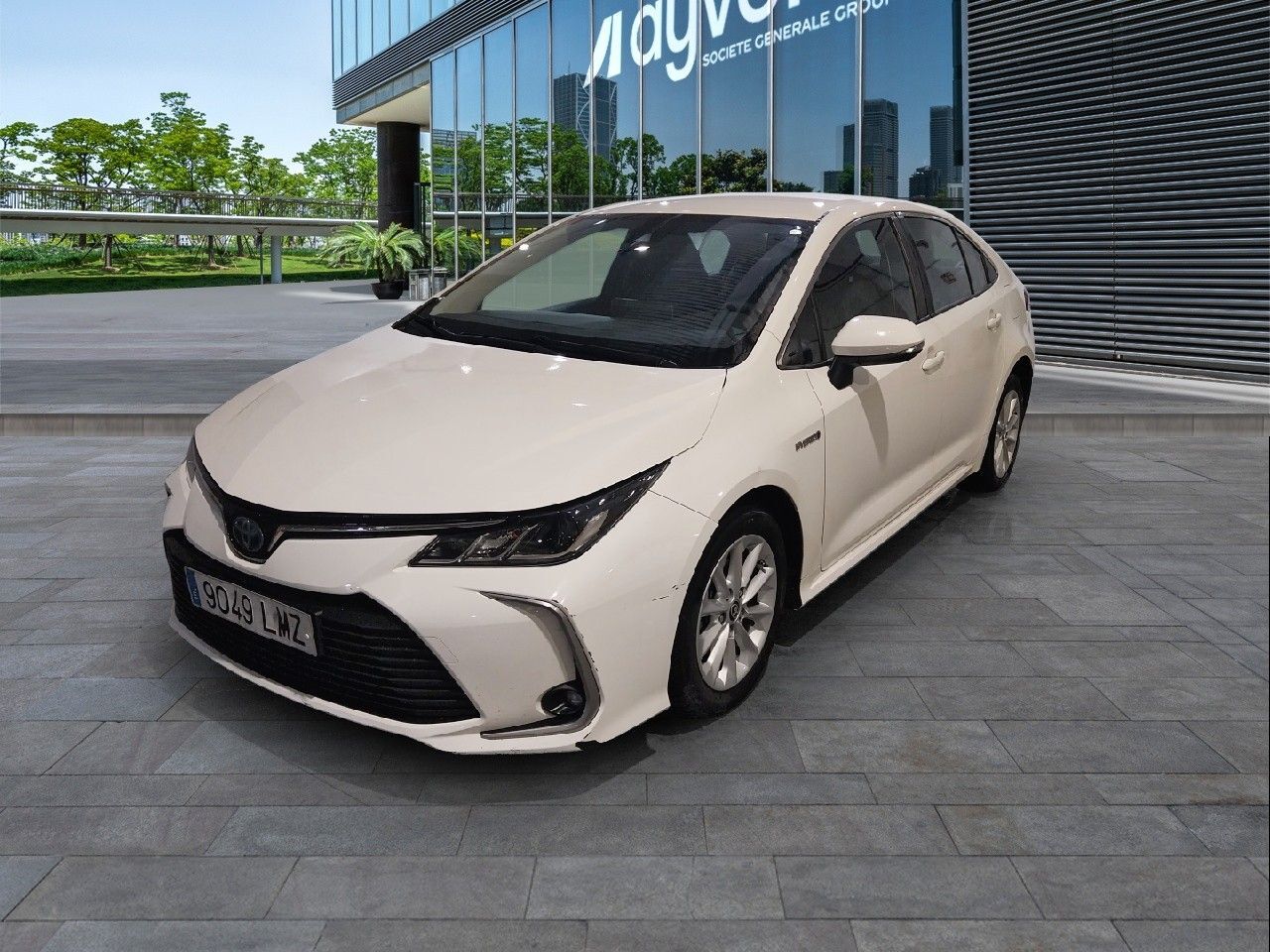 TOYOTA Corolla (1.8 125H Business Plus E-CVT 90 kW (122 CV)) en Madrid