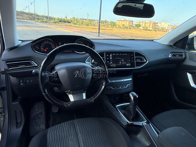 Foto del PEUGEOT 308 1.2 PureTech S&S Active 110