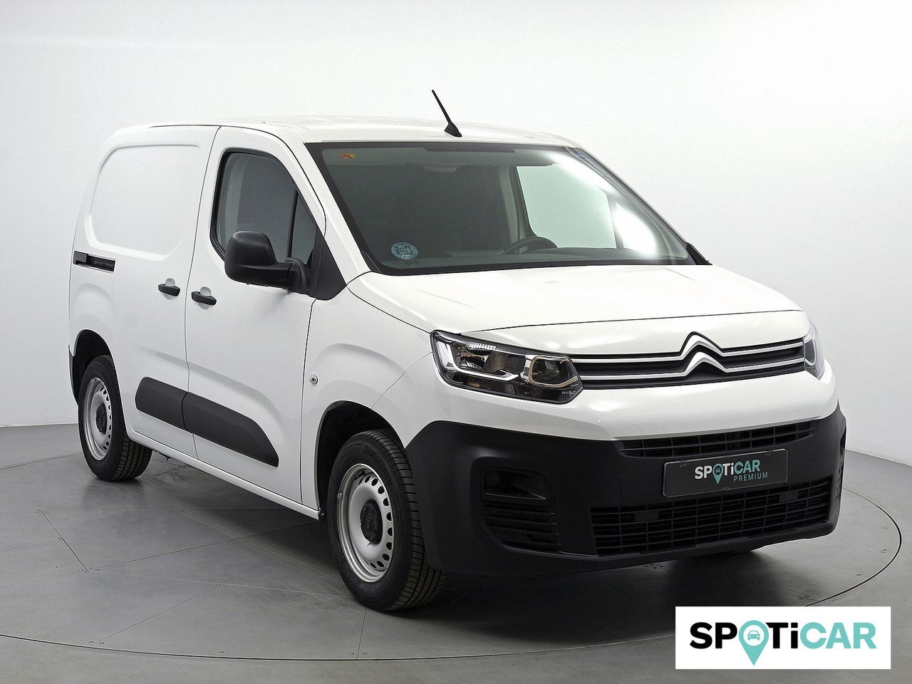 CITROEN Berlingo (FURGON 1.5 BLUEHDI 102 TALLA M CONTROL 3P) en Barcelona