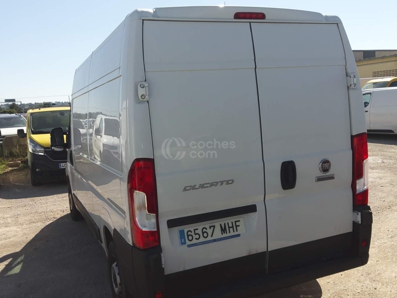 Foto del FIAT Ducato Fg. 35 2.2Mjt L2 H2 Easy Pro 140CV