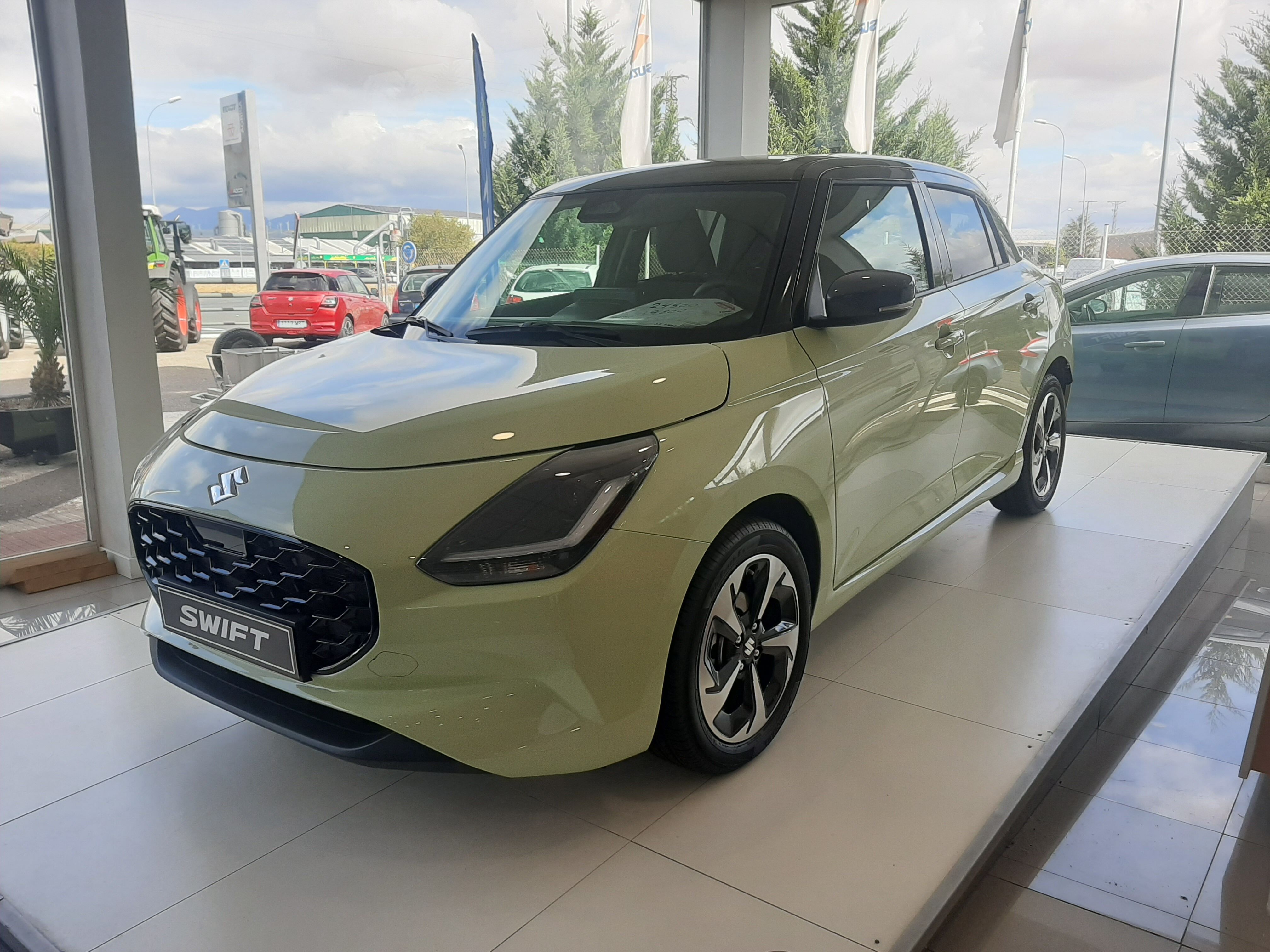 SUZUKI Swift (1.2 MILD HYBRID S3 83 5P) en Rioja, La