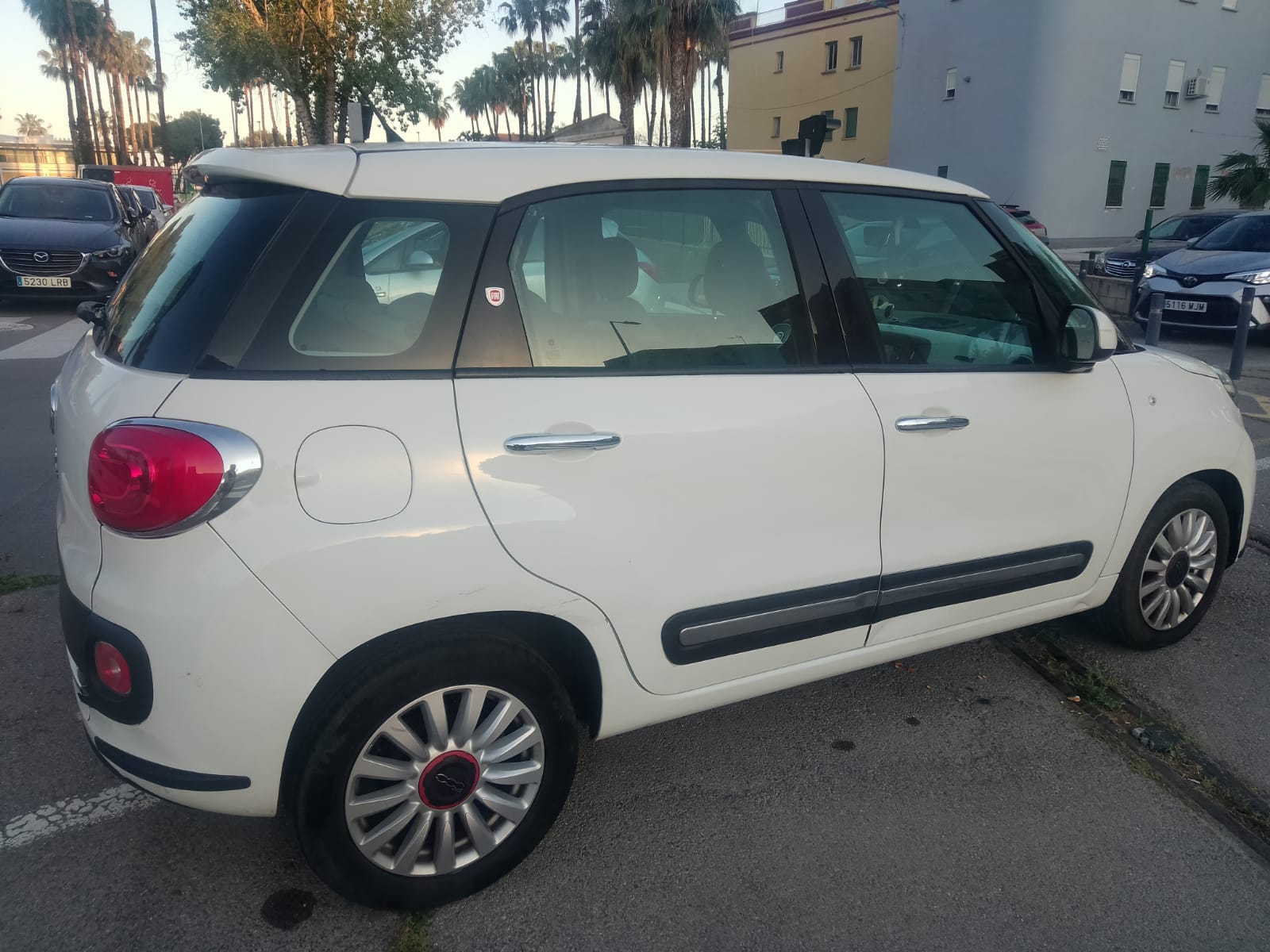 Foto del FIAT 500L 1.3Mjt II S&S Trekking Lite 85