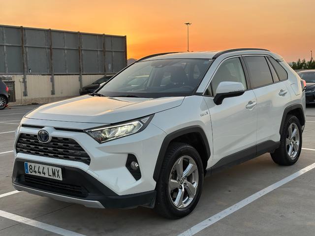 TOYOTA RAV-4 (2.5l hybrid Advance 160 kW (218 CV)) en Barcelona
