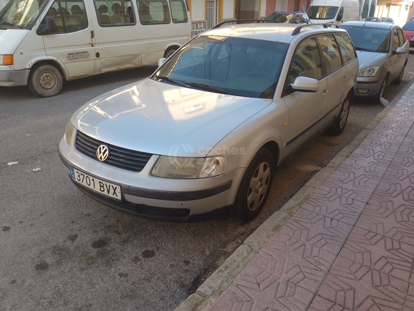 Foto del VOLKSWAGEN Passat Variant 1.9TDI Comfortline 4M