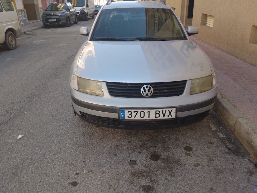 Foto del VOLKSWAGEN Passat Variant 1.9TDI Comfortline 4M