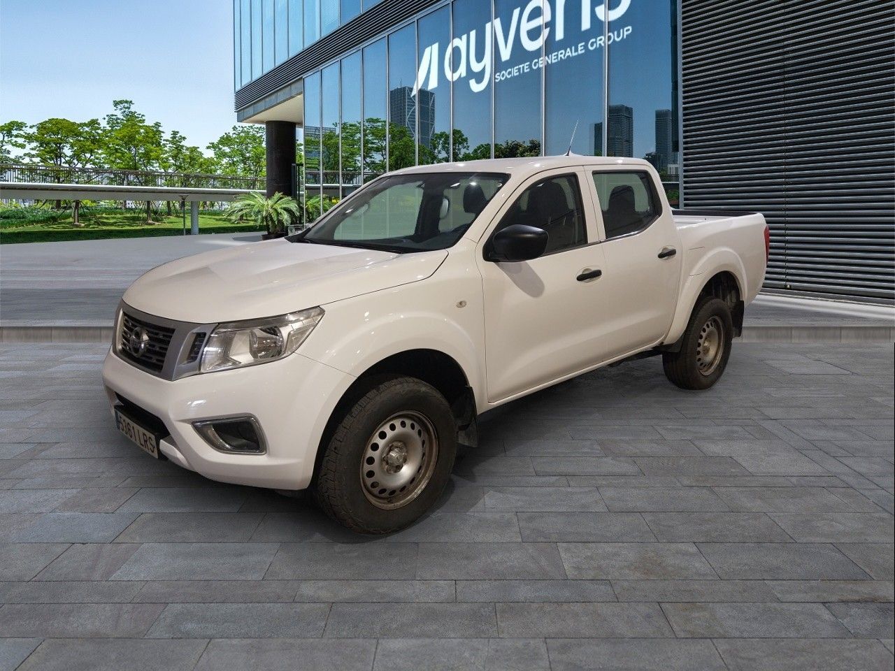 NISSAN Navara (PickUp 2.3 dCi Doble Cabina Visia 120 kW (163 CV)) en Madrid