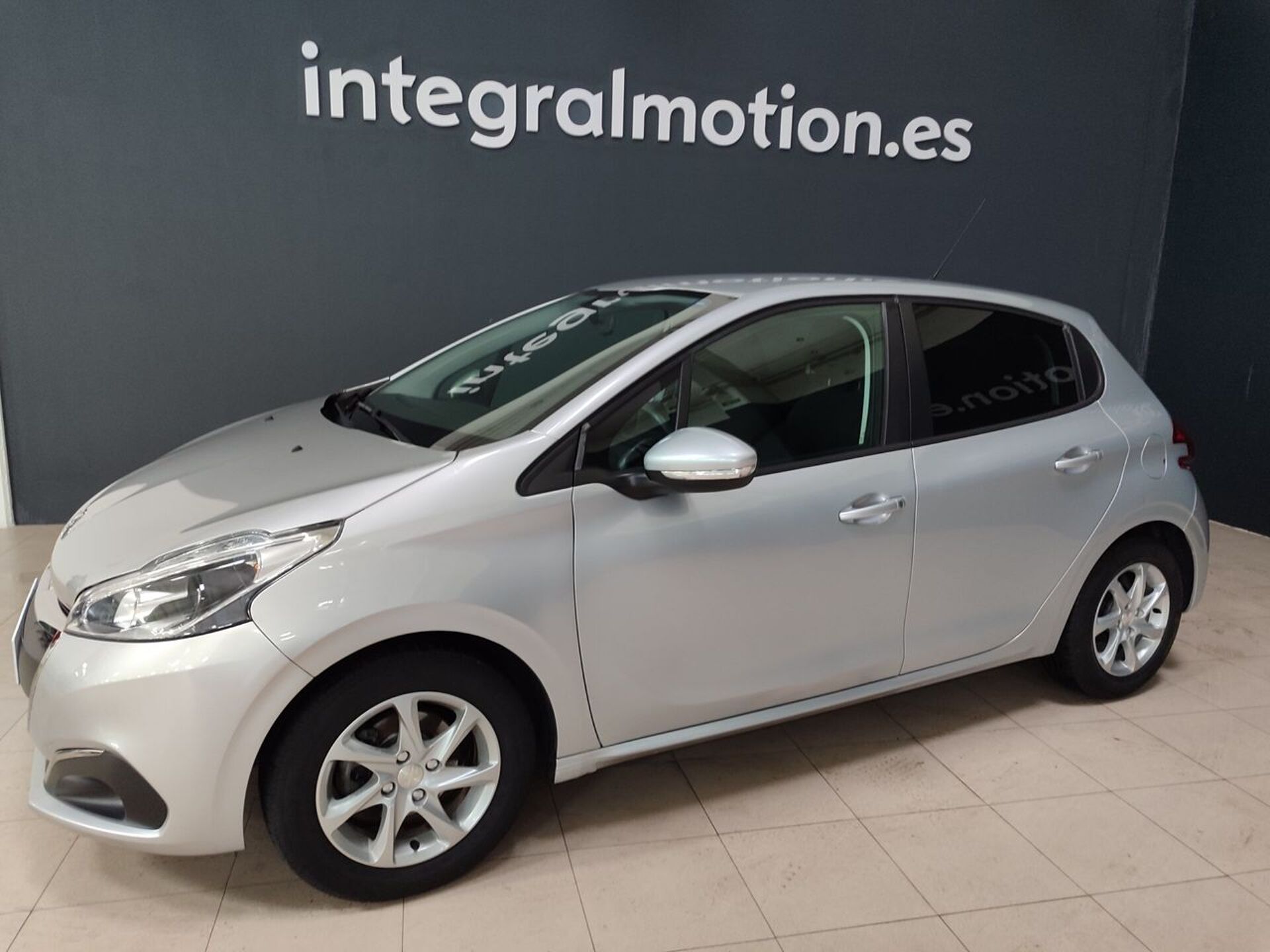 Imagen 3 de PEUGEOT 208