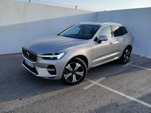 VOLVO XC60 (T6 Recharge Plus Bright AWD Auto 257 kW (350 CV)) en Madrid