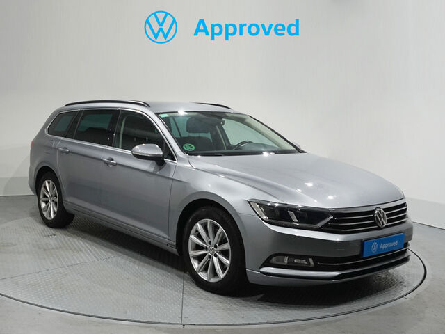 VOLKSWAGEN Passat (R-Line Exclusive 2.0 TDI 110 kW (150 CV) DSG) en León