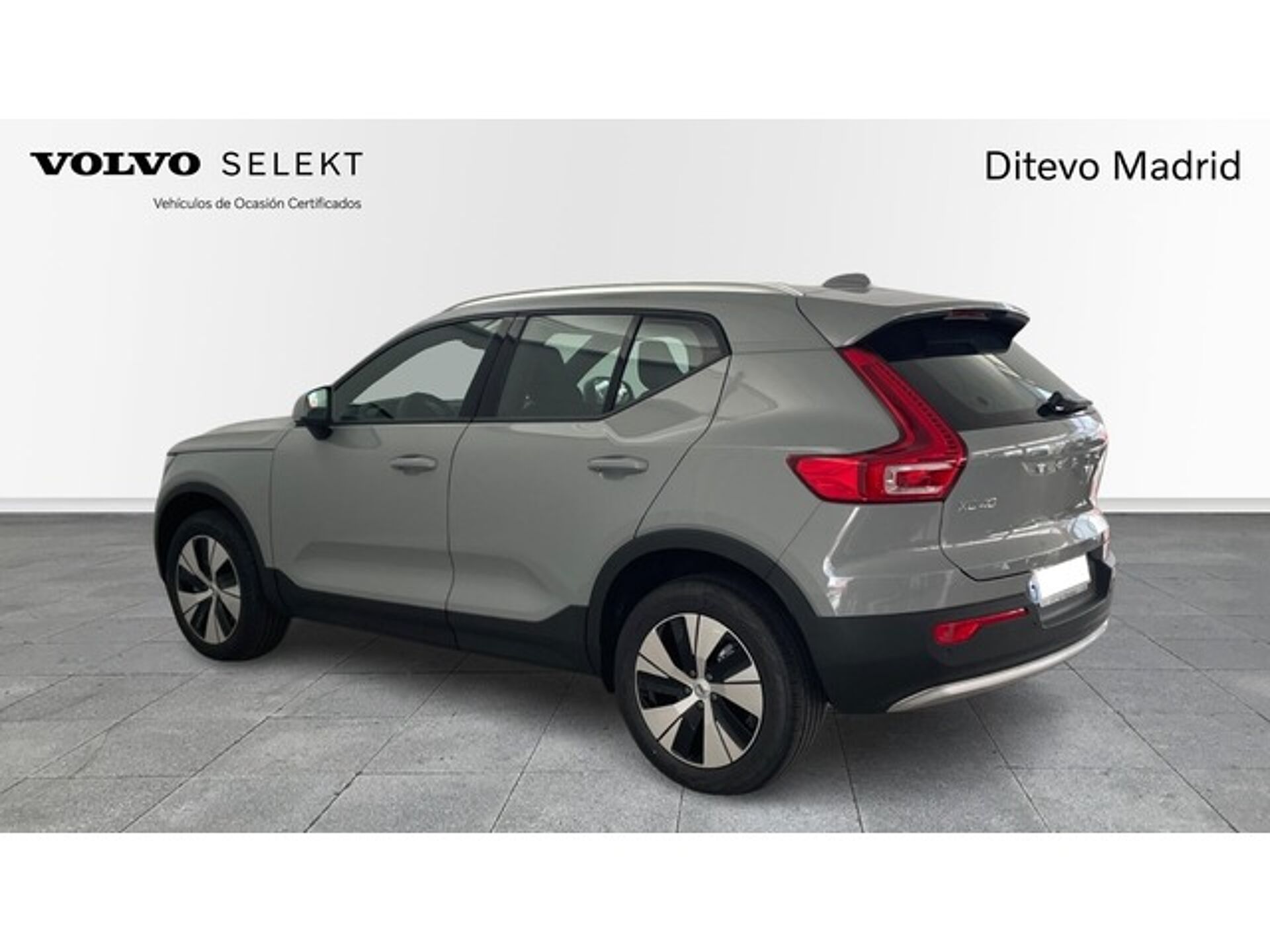 Imagen 2 de VOLVO XC40