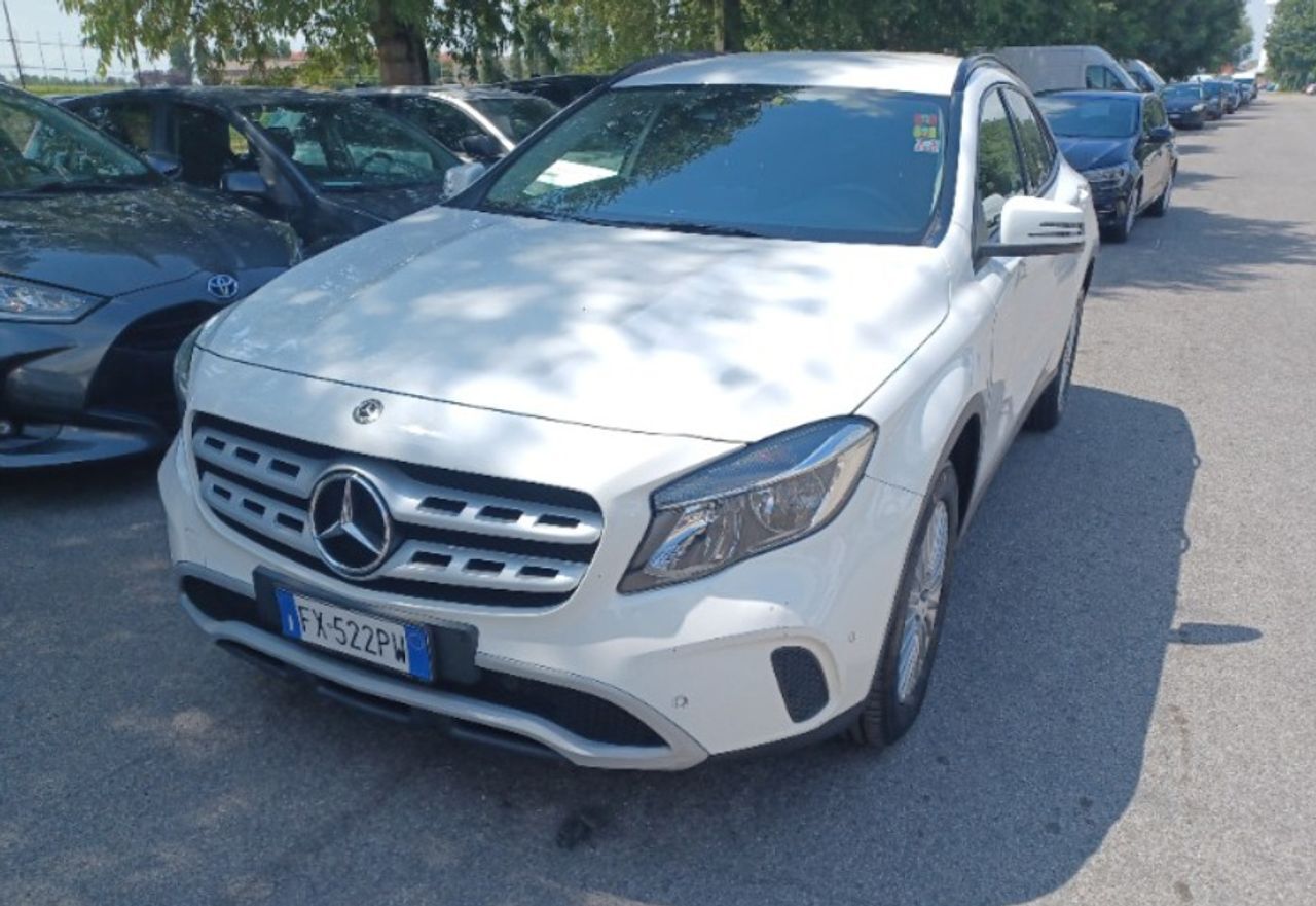 MERCEDES Clase GLA (GLA 180) en Madrid