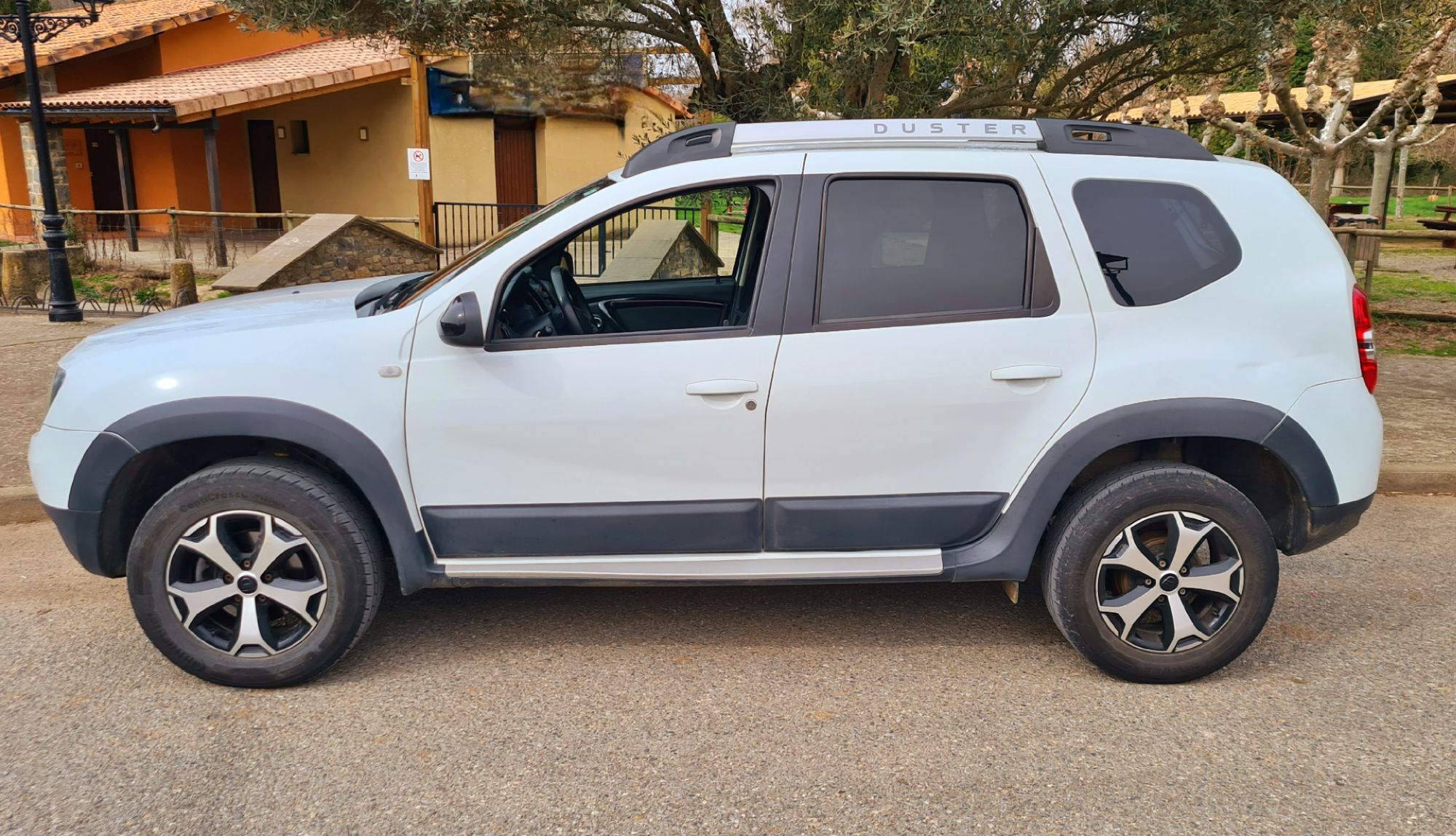 Foto del DACIA Duster 1.5dCi SL Trotamundos 4x2 EDC 110