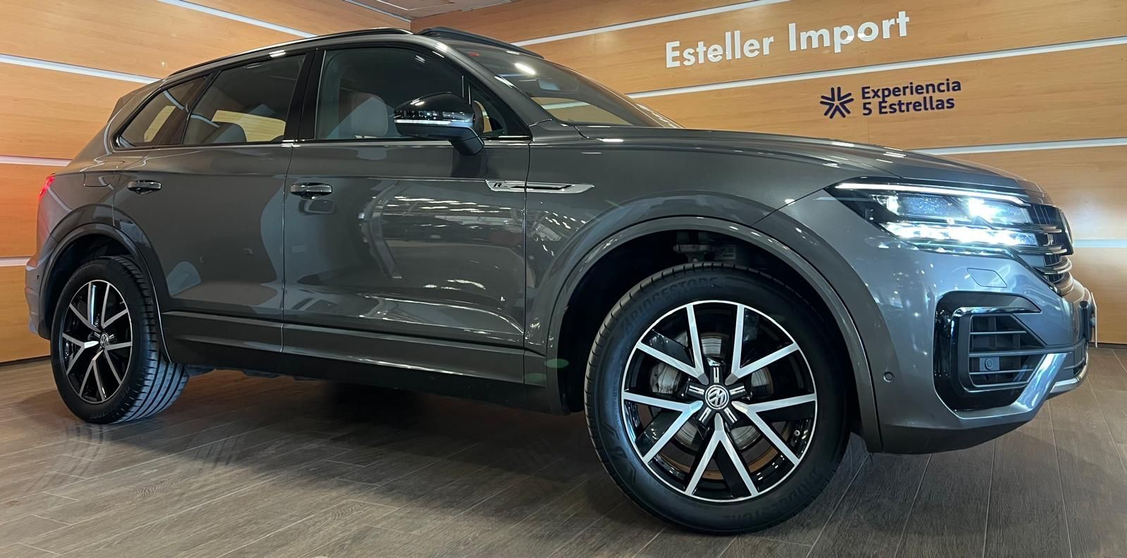 Foto del VOLKSWAGEN Touareg 3.0TDI V6 R-Line Tiptronic 4Motion 210kW