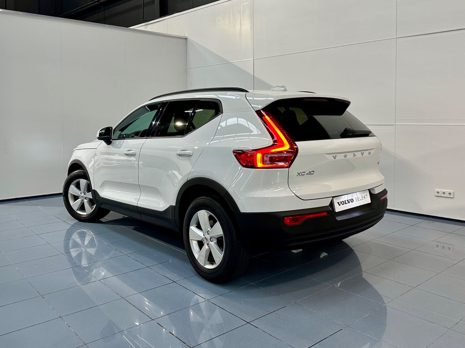 Imagen 3 de VOLVO XC40