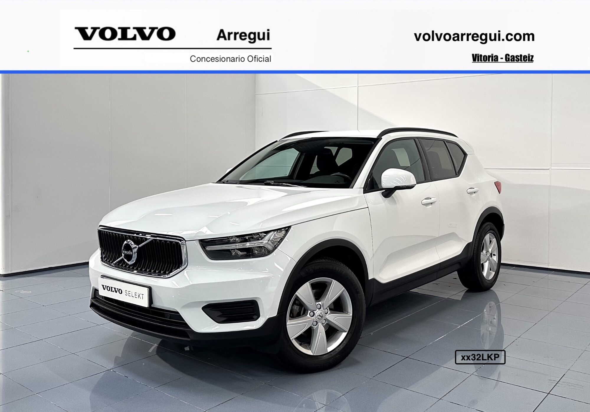 VOLVO XC40 (T2 Momentum Aut.) en Álava