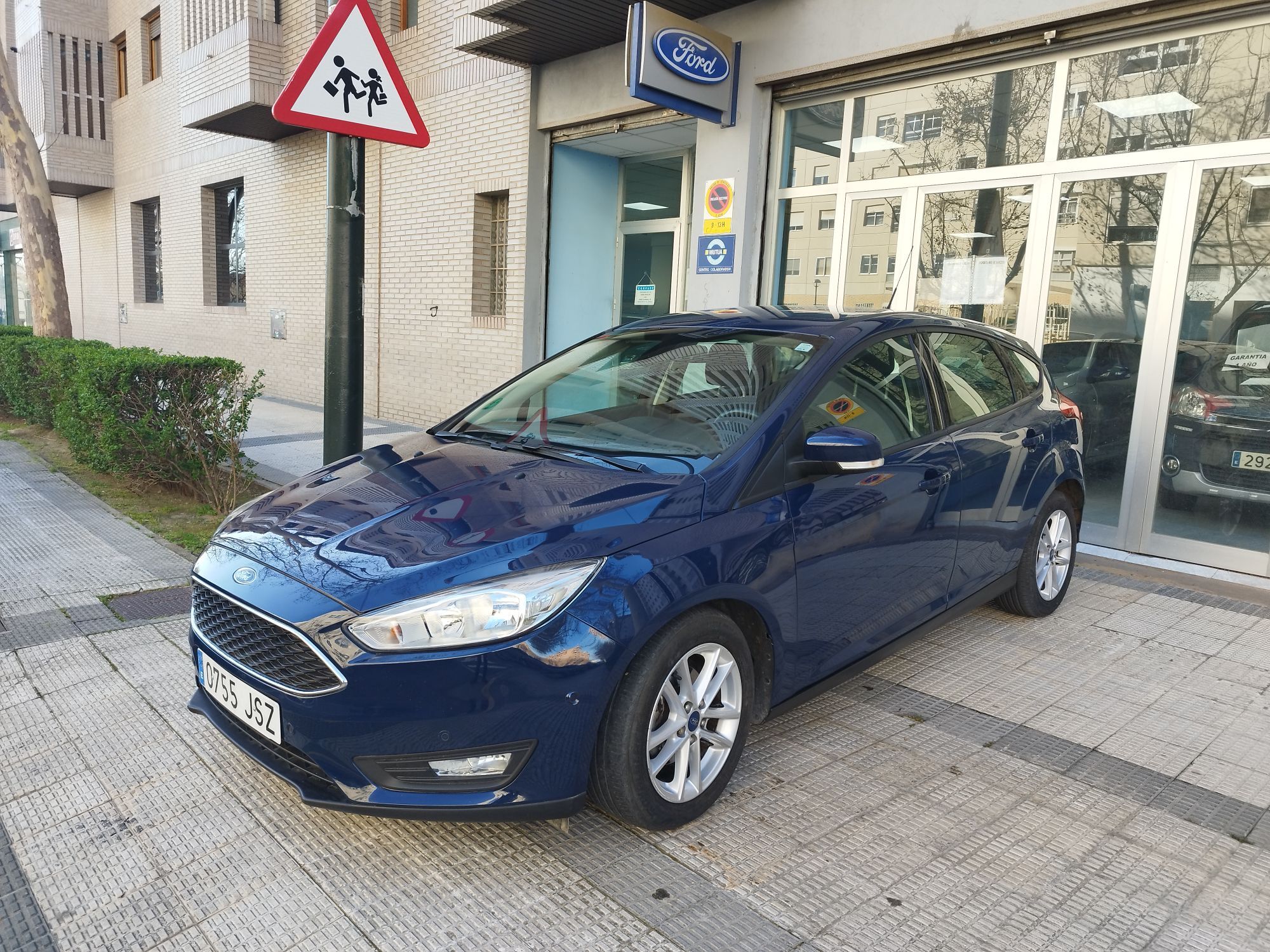 FORD Focus (1.0 Ecoboost Auto-S&S Trend+ 125) en Zaragoza