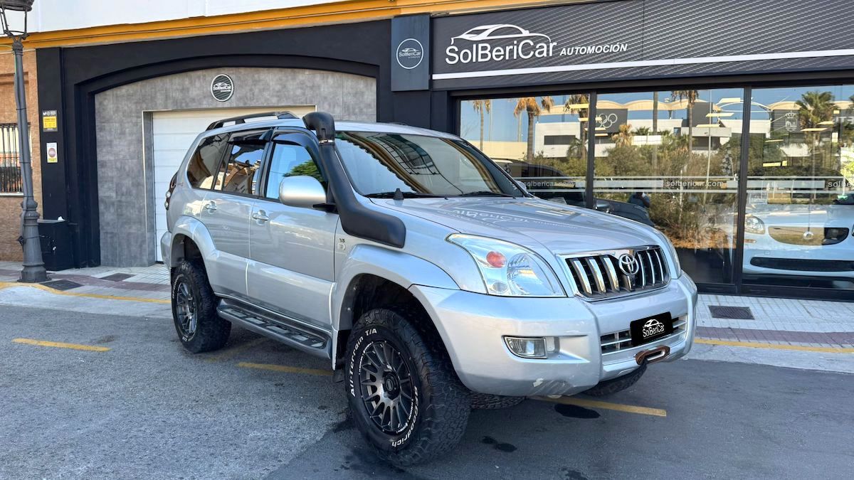 TOYOTA Land Cruiser (4.0 V6 VX Aut.) en Málaga