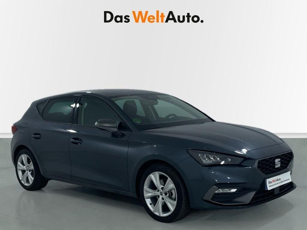 SEAT León (2.0 TDI S&S FR XS DSG 110 kW (150 CV)) en Barcelona