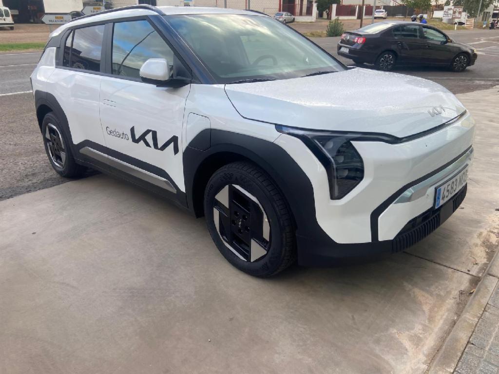 KIA EV3 (BEV 81KWH 150KW EARTH AUTO 5P) en Badajoz
