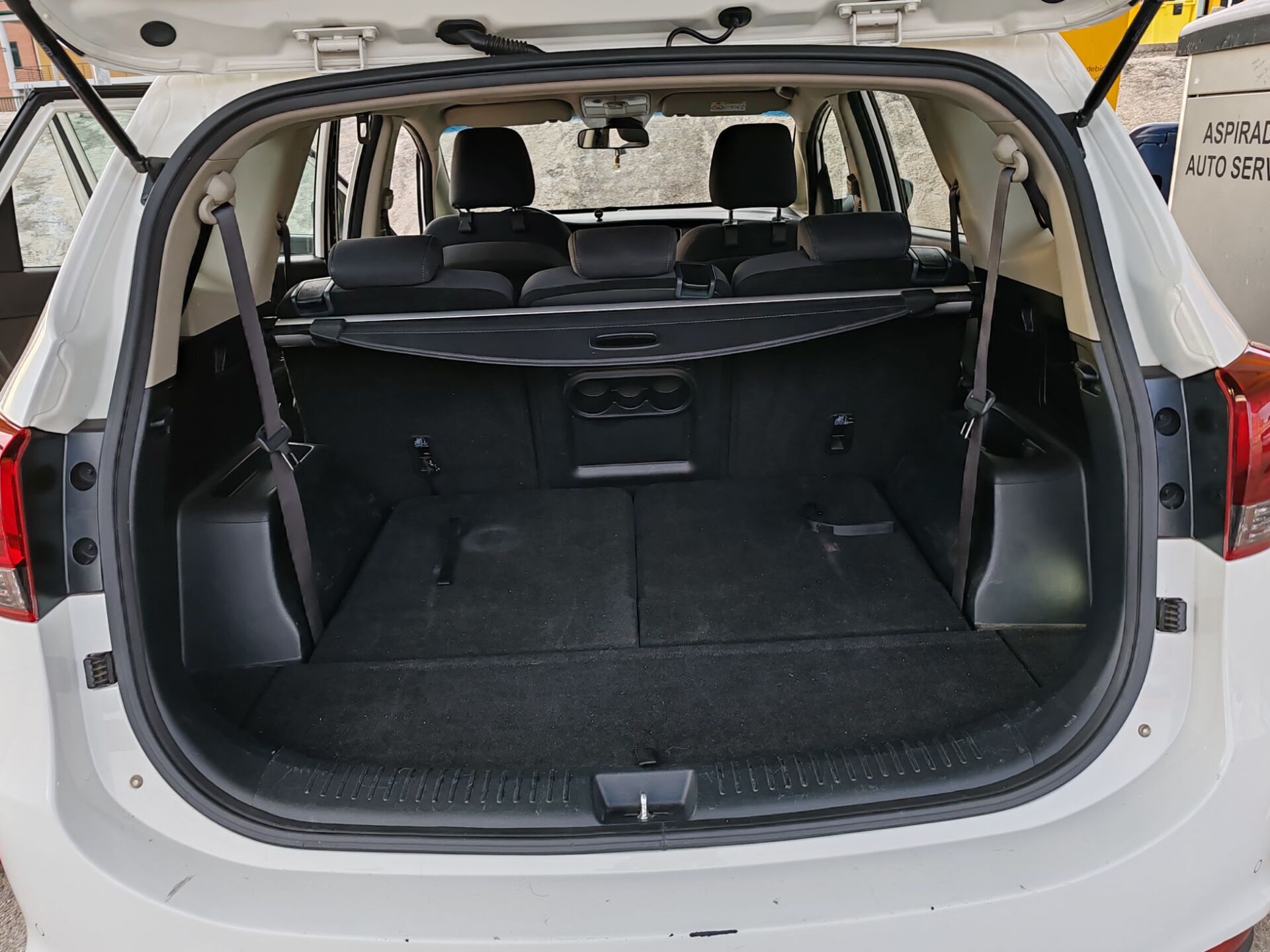 Imagen 2 de KIA Carens