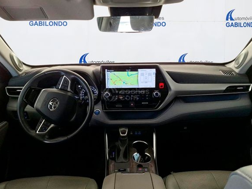 Foto del TOYOTA Highlander 2.5 hybrid Advance Pintura especial